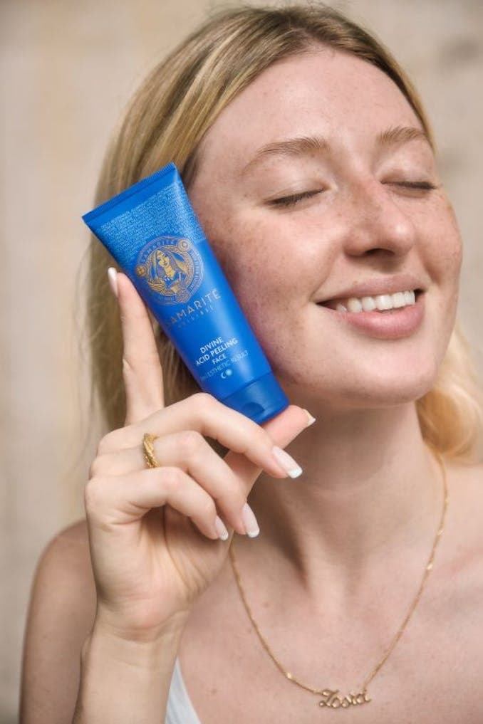 Znaczenie regularnych peelingów. Jak i kiedy stosować peelingi?